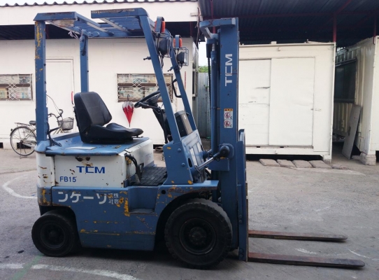 รถยกไฟฟ้านั่งขับขนาด 1.5 ตัน เสาสูง 3 เมตร TCM FB15H5