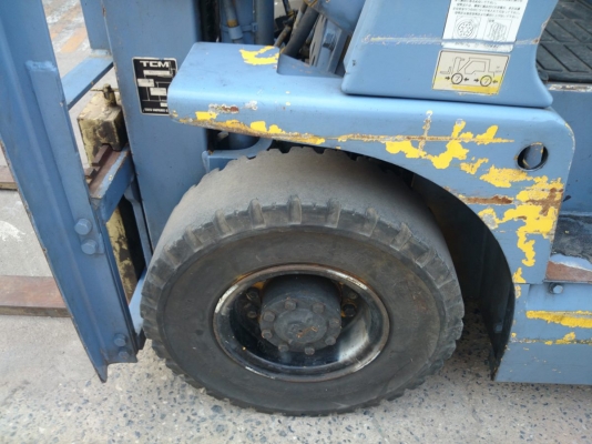 รถยกไฟฟ้านั่งขับขนาด 1.5 ตัน เสาสูง 3 เมตร TCM FB15H5