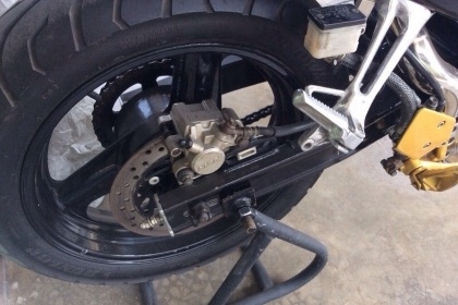 ธารนนทบุรี//ขาย honda cb1 ทะเบียนแท้ ราคาเท่าอินวอยท์ครับ ราคา65,000บาท