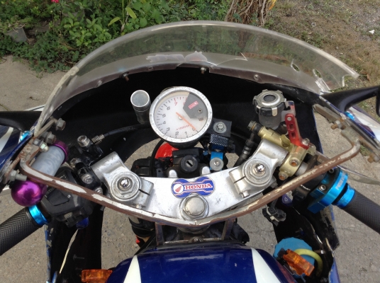 ธารนนทบุรี//ขาย honda cb1 ทะเบียนแท้ ราคาเท่าอินวอยท์ครับ ราคา65,000บาท