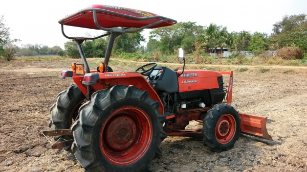 จักรพันธ์จัดให้ L4508Di(รุ่นหัวฉีดประหยัดนำ้มันสุดๆ)+ใบดัน แถมอุปกรณ์ต่อพ่วงหลัง 1 ตัว(ผานหรือโรตารี่มาเลือกเอา) ต่อรองได้ครับผม จักรพันธ์จัดให้ L4508Di(รุ่นหัวฉีดประหยัดนำ้มันสุดๆ)+ใบดัน แถมอุปกรณ์ต่อพ่วงหลัง 1 ตัว(ผานหรือโรตารี่มาเลือกเอา) ต่อรองได้ครับผม