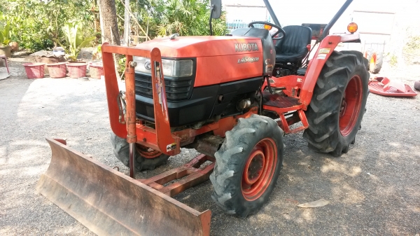 จักรพันธ์จัดให้ L4508Di(รุ่นหัวฉีดประหยัดนำ้มันสุดๆ)+ใบดัน แถมอุปกรณ์ต่อพ่วงหลัง 1 ตัว(ผานหรือโรตารี่มาเลือกเอา) ต่อรองได้ครับผม จักรพันธ์จัดให้ L4508Di(รุ่นหัวฉีดประหยัดนำ้มันสุดๆ)+ใบดัน แถมอุปกรณ์ต่อพ่วงหลัง 1 ตัว(ผานหรือโรตารี่มาเลือกเอา) ต่อรองได้ครับผม