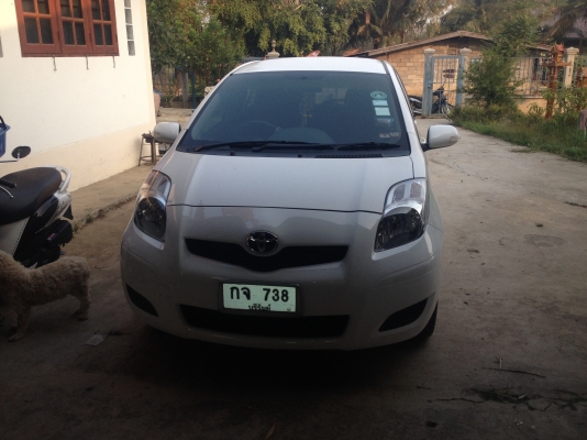 ขายYarisตัวรองทอป เกียร์ออโต้ ปี2553รถบ้าน100\%สภาพนางฟ้าวิ่ง64000โล