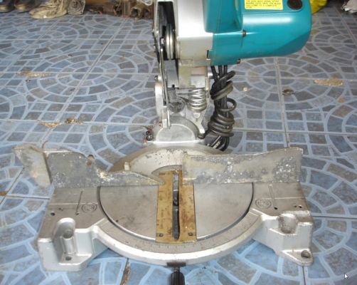 ขายแท่นตัดองศา 10 นิ้ว Makita รุ่น LS1040 (1.650w.)