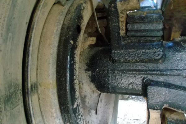 ขายด่วนรถสิบล้อหัวร็อคกี้เครืองEH700-2เพลาหลงหน้าดํา