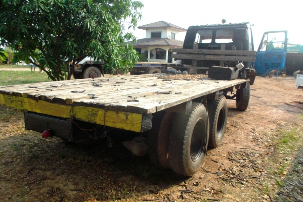 ขายด่วนรถสิบล้อหัวร็อคกี้เครืองEH700-2เพลาหลงหน้าดํา