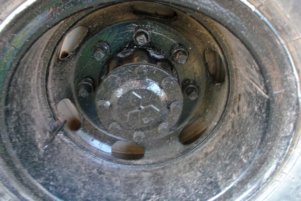 ขายด่วนรถสิบล้อหัวร็อคกี้เครืองEH700-2เพลาหลงหน้าดํา