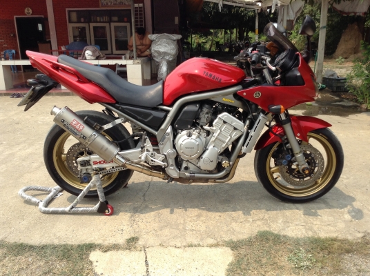 ธารนนทบุรี//ขาย yamaha fazer1000 fz1 ปี2003 สวยๆของแต่งพอมี ราคา11x,xxxบาท อินวอยท์+ส.พ.ม+พ.ร.บ