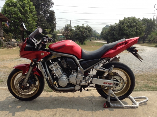 ธารนนทบุรี//ขาย yamaha fazer1000 fz1 ปี2003 สวยๆของแต่งพอมี ราคา11x,xxxบาท อินวอยท์+ส.พ.ม+พ.ร.บ