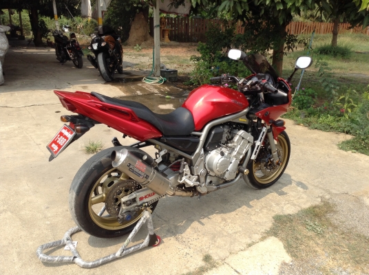 ธารนนทบุรี//ขาย yamaha fazer1000 fz1 ปี2003 สวยๆของแต่งพอมี ราคา11x,xxxบาท อินวอยท์+ส.พ.ม+พ.ร.บ