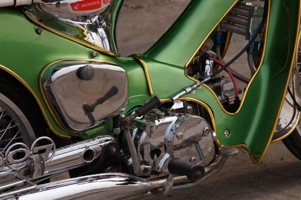 ขาย HONDA C 65 Y ไฟตก สวยใส ชุบทั้งคัน สีใหม่ เครื่อง HONDA WAVE 100 สตาทร์มือ เครื่องดีมาก มาก มีทะเบียนเล่มโครง + เล่มเครื่องครบ ๆ เลขตรง โดยรวมสภาพตามรูป รถสวยมาก