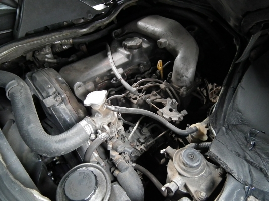 ขายรถตู้หัวจรวจ12ที่นั่งบางๆมือเดียวพร้อมใช้2500cc.