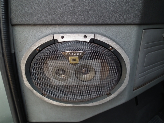 ขายรถตู้หัวจรวจ12ที่นั่งบางๆมือเดียวพร้อมใช้2500cc.