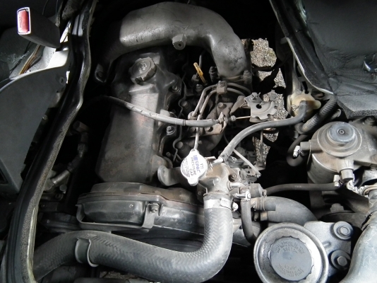 ขายรถตู้หัวจรวจ12ที่นั่งบางๆมือเดียวพร้อมใช้2500cc.