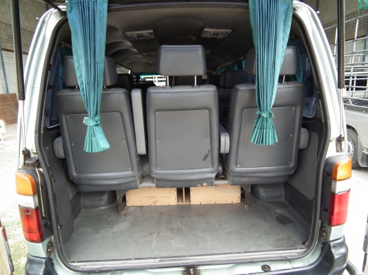 ขายรถตู้หัวจรวจ12ที่นั่งบางๆมือเดียวพร้อมใช้2500cc.