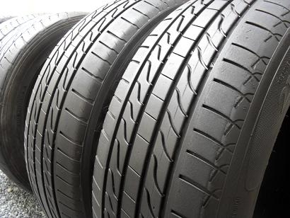 ขายยาง MICHELIN PRIMACY LC ปี12(1คู่) 215-60-16 ราคา 2,200