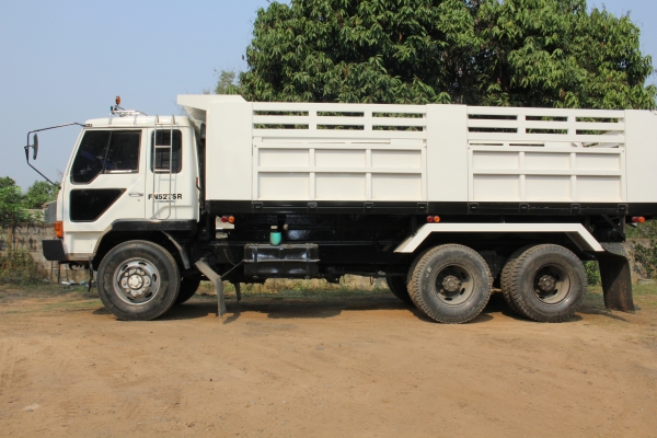 ขายด่วน รถบรรทุกสิบล้อ MITSUBISHI FN527M TD-2582 ขายด่วน รถบรรทุกสิบล้อ MITSUBISHI FN527M TD-2582