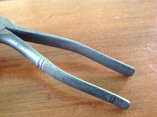 ขายคีมตัดเอนกประสงค์ โบราณ Red Devil 1950 7.2" ขายคีมตัดเอนกประสงค์ โบราณ Red Devil 1950 7.2"