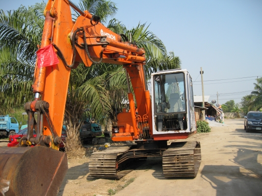 ขายด่วนรถแม็คโคร  เครื่องดี ปั๊มแรง โซ่เต็ม ราคา 600,000 บาท