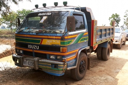 ***ขายแล้วครับขอบคุณ Truck2hand ขาย6ล้อดั้ม5คิว สวยๆ ISUZU 115 NPR59LL ห้างแท้ กรองดำ ปี34 เกียร์สั้น วาง เครื่อง4HF1 120ฝาดำ(ลงเล่ม) เครื่องแน่น แห้งๆไม่เยิ้ม ช่างล่างFหน้า-หลัง คัสซีสวยซับไม่มีบวม ไม่ปะไม่ดาม กระบะดั้มเหล็ก3.70ม. อู่ ส. อ.ชุมพลฯ สภาพสวย