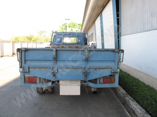 ขายยกชุด3 คันรถบรรทุก 6 ล้อ ยี่ห้อ ISUZU รุ่นNPR 115 แรงม้า (2คัน) รถกระบะ ยี่ห้อ MITSUBISHI รุ่นSTRADA(1คัน)