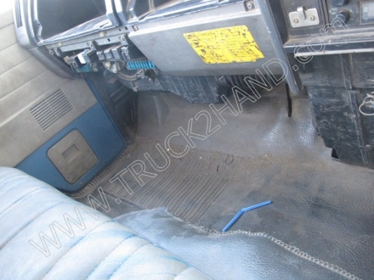 ขายยกชุด3 คันรถบรรทุก 6 ล้อ ยี่ห้อ ISUZU รุ่นNPR 115 แรงม้า (2คัน) รถกระบะ ยี่ห้อ MITSUBISHI รุ่นSTRADA(1คัน)