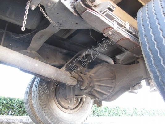 ขายยกชุด3 คันรถบรรทุก 6 ล้อ ยี่ห้อ ISUZU รุ่นNPR 115 แรงม้า (2คัน) รถกระบะ ยี่ห้อ MITSUBISHI รุ่นSTRADA(1คัน)