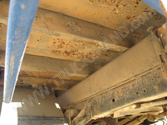 ขายยกชุด3 คันรถบรรทุก 6 ล้อ ยี่ห้อ ISUZU รุ่นNPR 115 แรงม้า (2คัน) รถกระบะ ยี่ห้อ MITSUBISHI รุ่นSTRADA(1คัน)