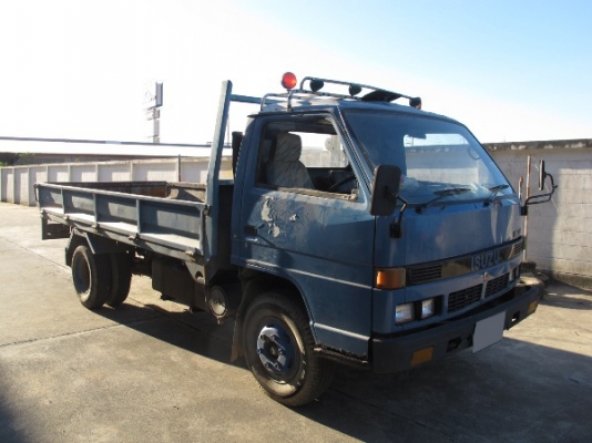 ขายยกชุด3 คันรถบรรทุก 6 ล้อ ยี่ห้อ ISUZU รุ่นNPR 115 แรงม้า (2คัน) รถกระบะ ยี่ห้อ MITSUBISHI รุ่นSTRADA(1คัน)