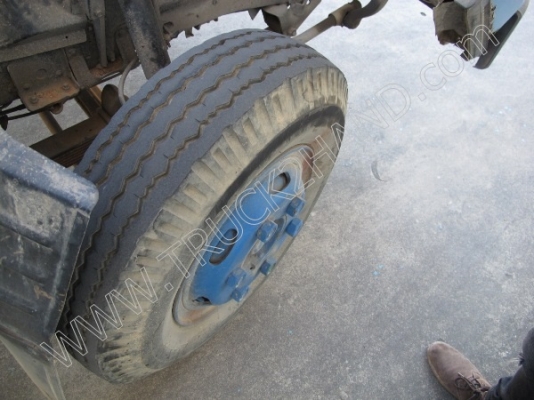 ขายยกชุด3 คันรถบรรทุก 6 ล้อ ยี่ห้อ ISUZU รุ่นNPR 115 แรงม้า (2คัน) รถกระบะ ยี่ห้อ MITSUBISHI รุ่นSTRADA(1คัน)