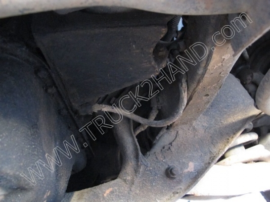 ขายยกชุด3 คันรถบรรทุก 6 ล้อ ยี่ห้อ ISUZU รุ่นNPR 115 แรงม้า (2คัน) รถกระบะ ยี่ห้อ MITSUBISHI รุ่นSTRADA(1คัน)