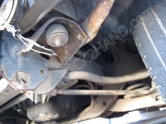 ขายยกชุด3 คันรถบรรทุก 6 ล้อ ยี่ห้อ ISUZU รุ่นNPR 115 แรงม้า (2คัน) รถกระบะ ยี่ห้อ MITSUBISHI รุ่นSTRADA(1คัน)