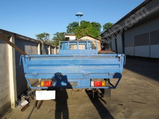 ขายยกชุด3 คันรถบรรทุก 6 ล้อ ยี่ห้อ ISUZU รุ่นNPR 115 แรงม้า (2คัน) รถกระบะ ยี่ห้อ MITSUBISHI รุ่นSTRADA(1คัน)