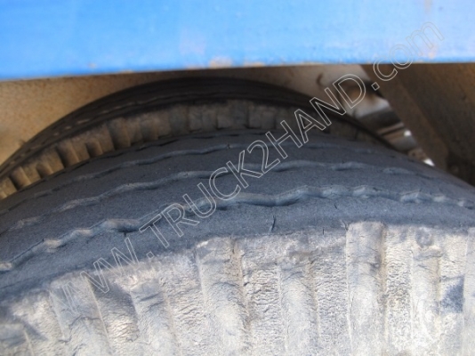 ขายยกชุด3 คันรถบรรทุก 6 ล้อ ยี่ห้อ ISUZU รุ่นNPR 115 แรงม้า (2คัน) รถกระบะ ยี่ห้อ MITSUBISHI รุ่นSTRADA(1คัน)