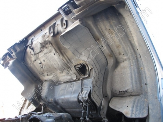 ขายยกชุด3 คันรถบรรทุก 6 ล้อ ยี่ห้อ ISUZU รุ่นNPR 115 แรงม้า (2คัน) รถกระบะ ยี่ห้อ MITSUBISHI รุ่นSTRADA(1คัน)