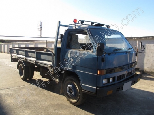 ขายยกชุด3 คันรถบรรทุก 6 ล้อ ยี่ห้อ ISUZU รุ่นNPR 115 แรงม้า (2คัน) รถกระบะ ยี่ห้อ MITSUBISHI รุ่นSTRADA(1คัน)