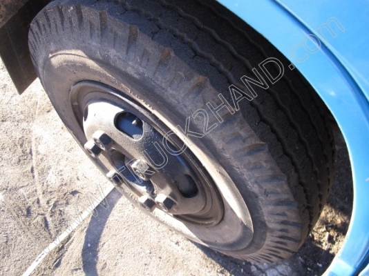 ขายยกชุด3 คันรถบรรทุก 6 ล้อ ยี่ห้อ ISUZU รุ่นNPR 115 แรงม้า (2คัน) รถกระบะ ยี่ห้อ MITSUBISHI รุ่นSTRADA(1คัน)