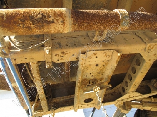 ขายยกชุด3 คันรถบรรทุก 6 ล้อ ยี่ห้อ ISUZU รุ่นNPR 115 แรงม้า (2คัน) รถกระบะ ยี่ห้อ MITSUBISHI รุ่นSTRADA(1คัน)