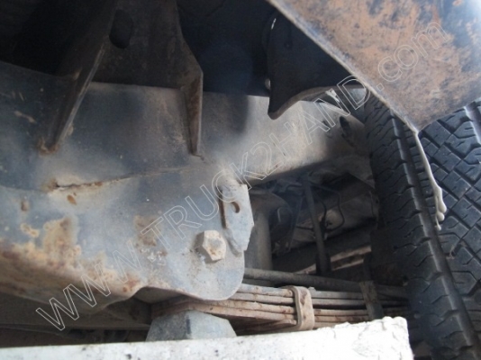 ขายยกชุด3 คันรถบรรทุก 6 ล้อ ยี่ห้อ ISUZU รุ่นNPR 115 แรงม้า (2คัน) รถกระบะ ยี่ห้อ MITSUBISHI รุ่นSTRADA(1คัน)