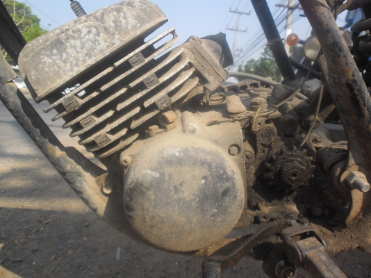 ขายเครื่อง Dt 100 ราคาถูกครับ สภาพแกนไม่ออ๊กไม่เชื่อม