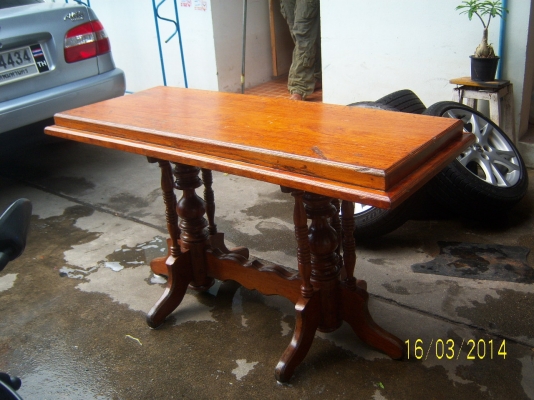 โต๊ะไม้มะค่า กว้าง 55 ซ ยาว 128 สูง 70ซ.ม