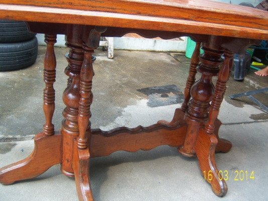 โต๊ะไม้มะค่า กว้าง 55 ซ ยาว 128 สูง 70ซ.ม