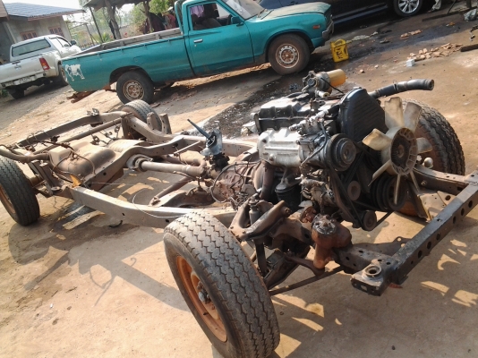 TOYOTA  2L ซากไมตี้ LN90 มีเครื่อง เกียร คัชีงามเดิม ยางสวย โนบุค แยกขายก็ขายครับ