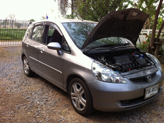 JAZZ 2004  1.5 IDSI  AT (ราคาต่อรองได้)