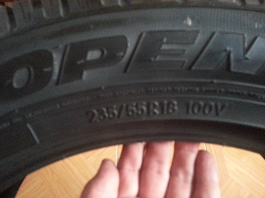 มาใหม่อีก 1 ชุด 235/55/18 ปี 13 มี 5 เส้นเหมือนกัน มาใหม่อีก 1 ชุด 235/55/18 ปี 13 มี 5 เส้นเหมือนกัน