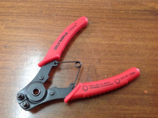 ขายคีมถ่างออกหุบเข้า แหวนล็อค OLYMPIA