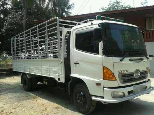 รถฮีโน่ 6 ล้อ รั้ว  ( ไม่ดั้ม ) 150 แรงม้า. ปี 52   สนใจติดต่อ  081 - 6079515