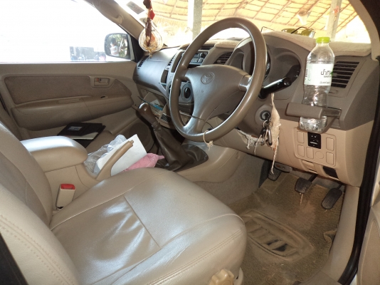 ขาย495000บาท รถวีโก้2500ปี50สี่ประตู้4*4 สภาพเดิมๆสวยสดทั้งคัน พร้อมโอน