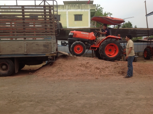 ปัญญาแทรคเตอร์มาแล้ว...จัดมาให้ครับ คูโบต้า L3408 ตัวเปล่า