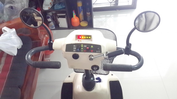 ขายด่วนรถไฟฟ้า 3 ล้อ KUBOTA สำหรับคนแก่หรือคนพิการ เพิ่งมาจากญี่ปุ่น